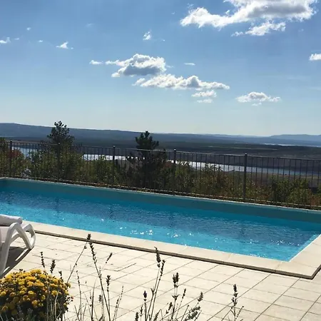 Sunny Holiday Home With Private Pool Šmrika