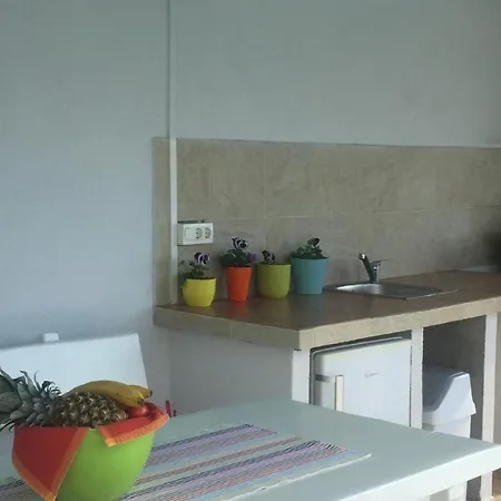 Sunny Holiday Home With Private Pool
