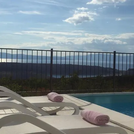 Гостевой дом Sunny Holiday Home With Private Pool