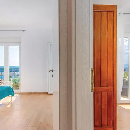 Гостевой дом Sunny Holiday Home With Private Pool *