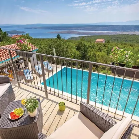 Гостевой дом Sunny Holiday Home With Private Pool *